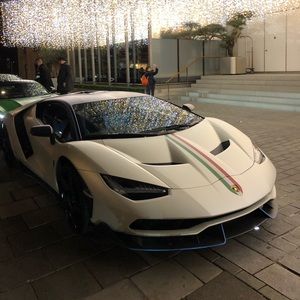 Meet your Posher, Derek